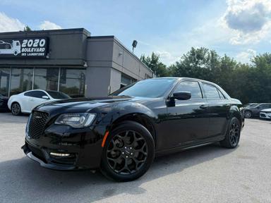 Chrysler 300 2021 - Thumbnail 2