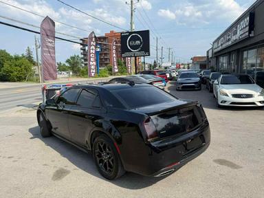 Chrysler 300 2021 - Thumbnail 8