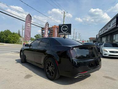 Chrysler 300 2021 - Thumbnail 9