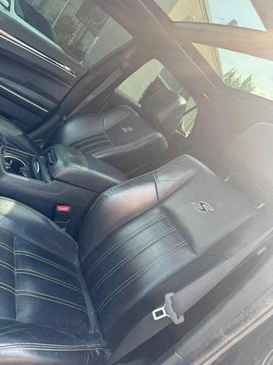 Chrysler 300 2021 - Thumbnail 11