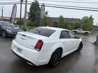 Chrysler 300 2019 - Thumbnail 5
