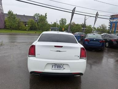 Chrysler 300 2019 - Thumbnail 6