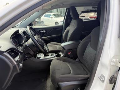 Jeep Cherokee 2019 - Thumbnail 9