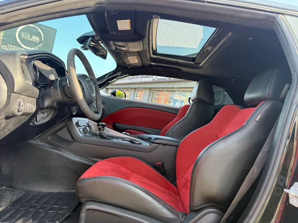 Dodge Challenger 2022 - Image 17