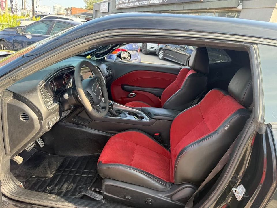 Dodge Challenger 2022 - Image 21