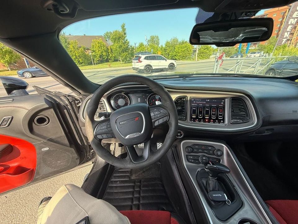 Dodge Challenger 2022 - Image 26